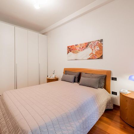 Suite Amendola-Luxury Apartment Бари Экстерьер фото