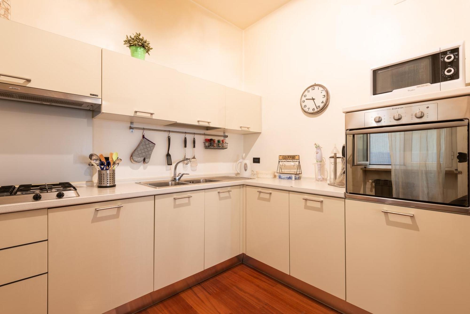 Suite Amendola-Luxury Apartment Бари Экстерьер фото